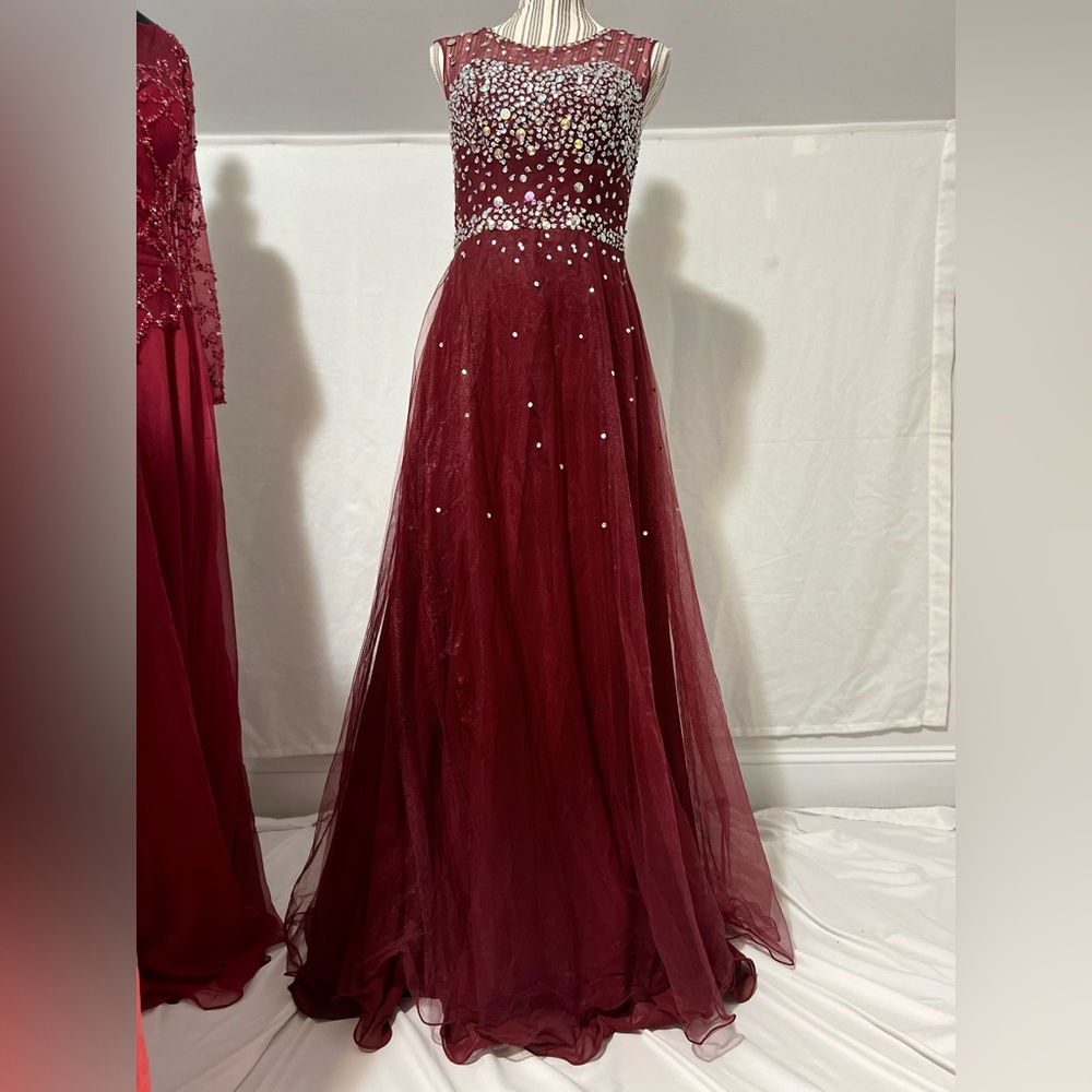 Burgundy Beaded Sleeveless Formal Gown Sz S 6 Embellished Bodice Evening Prom #C
